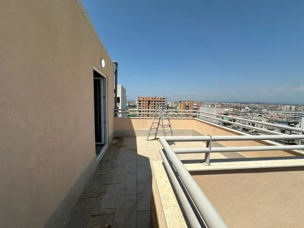 Durres, shitet apartament 2+1+Aneks+Ballkon Kati 10, 112 m² 123.000 € (Ish Rajoni)