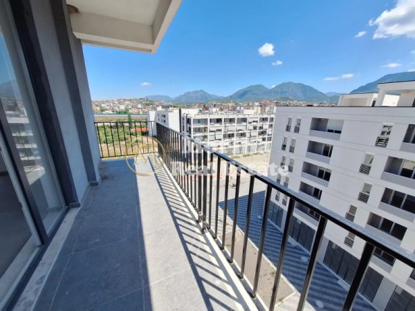Tirane, jepet me qera apartament 2+1 Kati 5, 90 m² 350 € (Rruga 5 Maji)