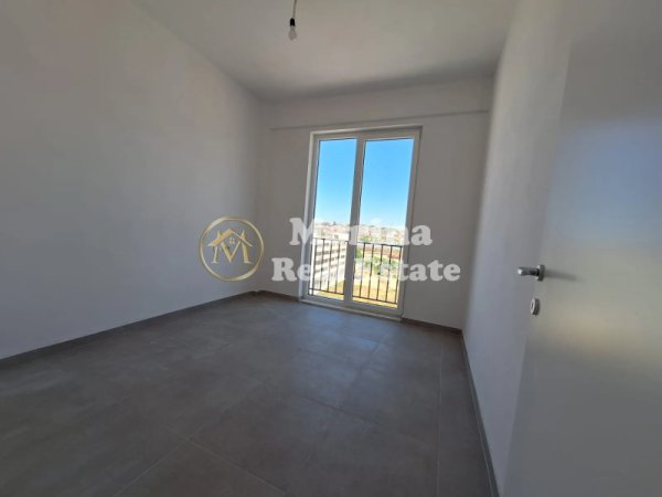 Tirane, jepet me qera apartament 2+1 Kati 5, 90 m² 350 € (Rruga 5 Maji)