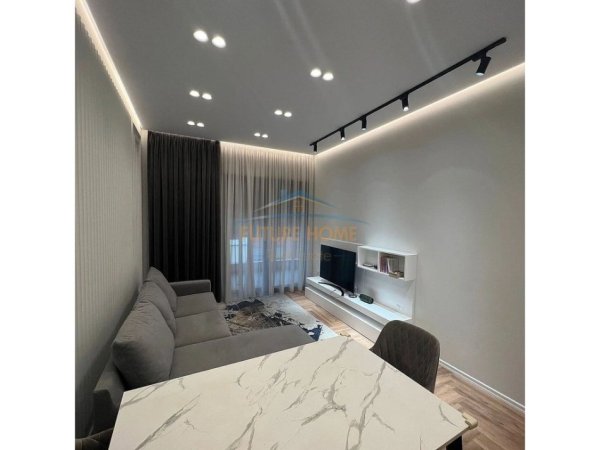 Tirane, jepet me qera apartament 1+1 Kati 7, 73 m² 800 € 