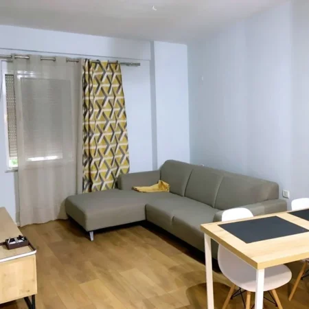 Tirane, shitet apartament 1+1 , 64 m² 105.000 € (Kompleksi Ales)