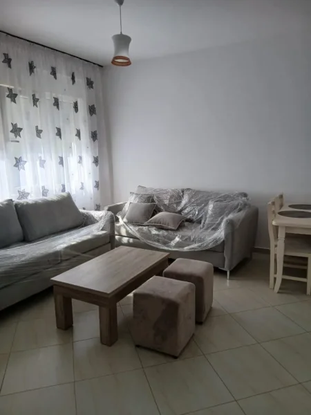 Tirane, jepet me qera apartament 2+1 Kati 2, 74 m² 500 € (LIQENI I THATE)