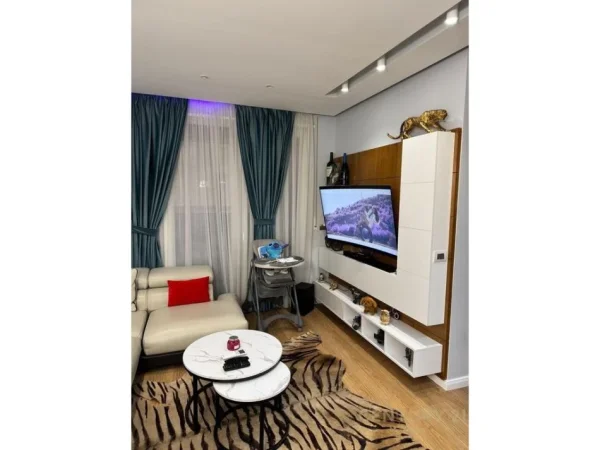 Tirane, jepet me qera apartament 2+1 Kati 3, 92 m² 185.000 € 