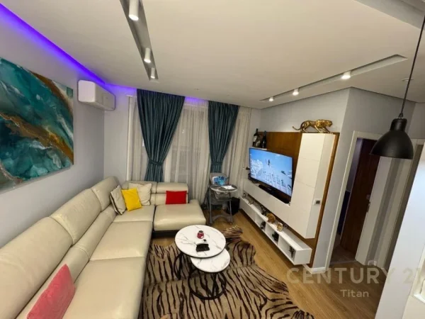 Tirane, jepet me qera apartament 2+1 Kati 3, 92 m² 185.000 € 