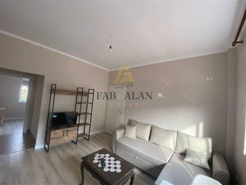 Tirane, jepet me qera apartament 2+1 Kati 4, 400 € (Astir)