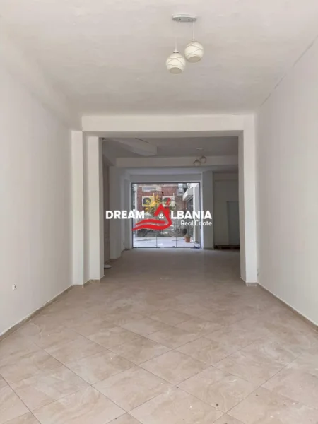 Shqiperi, jepet me qera ambjent biznesi Kati 0, 80 m² 600 € (Ne Astir - ID 42711117)
