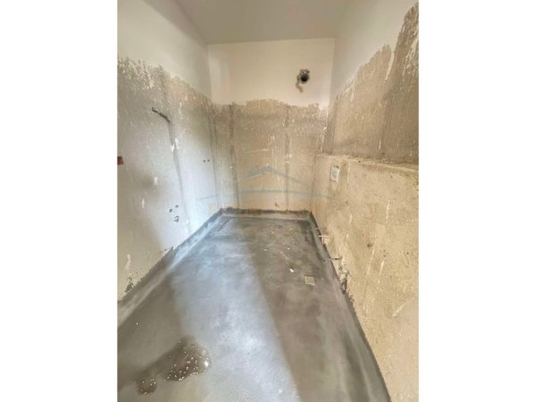 Tirane, shitet apartament 2+1 Kati 2, 93 m² 14.000.000 € 