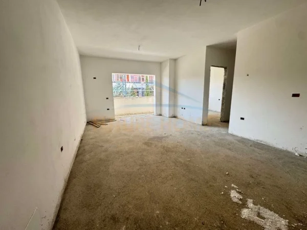 Tirane, shitet apartament 2+1 Kati 2, 93 m² 14.000.000 € 