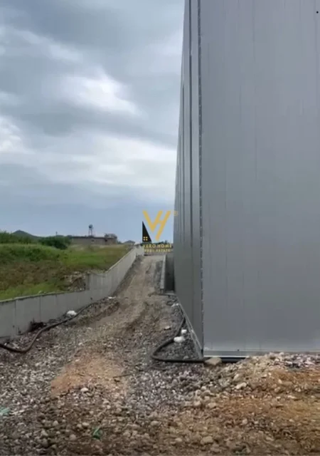 Tirane, jepet me qera magazine Kati 0, 3.000 m² 9.500 € (CITY PARK)