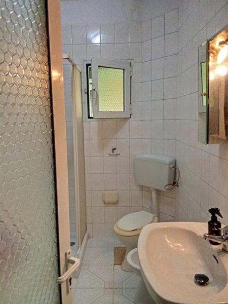 Tirane, jepet me qera apartament 2+1 Kati 4, 90 m² 450 € (OXHAKU)