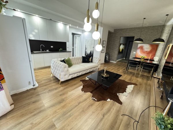 Tirane, jepet me qera apartament 2+1+Ballkon Kati 3, 111 m² 700 € (Rapo hekali)