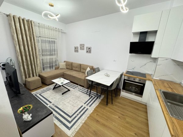 Tirane, jepet me qera apartament 1+1+Ballkon Kati 6, 65 m² 400 € (Pasho hysa)