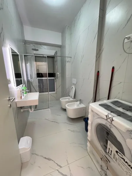 Tirane, jepet me qera apartament 1+1+Ballkon Kati 6, 65 m² 400 € (Pasho hysa)