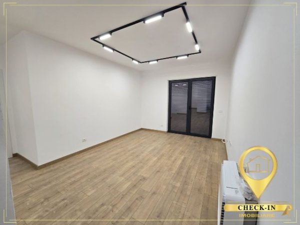 Tirane, jepet me qera zyre Kati 2, 95 m² 600 € (Stacioni i Trenit)