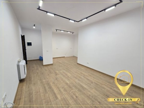 Tirane, jepet me qera zyre Kati 2, 95 m² 600 € (Stacioni i Trenit)