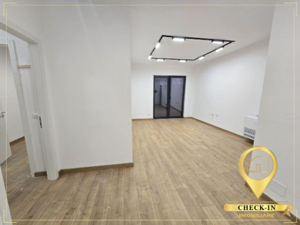 Tirane, jepet me qera zyre Kati 2, 95 m² 600 € (Stacioni i Trenit)