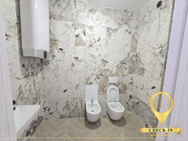 Tirane, jepet me qera zyre Kati 2, 95 m² 600 € (Stacioni i Trenit)