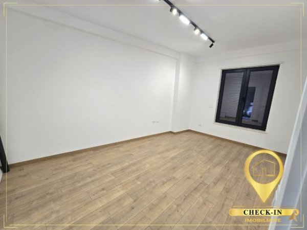 Tirane, jepet me qera zyre Kati 2, 95 m² 600 € (Stacioni i Trenit)