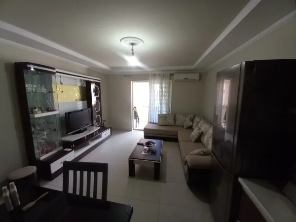 Tirane, jepet me qera apartament 3+1+Ballkon Kati 3, 75 m² 500 € 