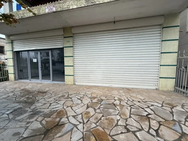 Tirane, jepet me qera ambjent biznesi Kati 0, 200 m² (Rruga Siri Kodra)