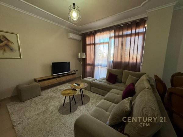 Tirane, jepet me qera apartament 2+1 Kati 3, 102 m² 700 € (Gjimnazi partizani)