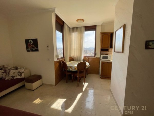 Tirane, jepet me qera apartament 2+1 Kati 9, 80 m² 550 € 