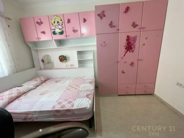 Tirane, jepet me qera apartament 2+1 Kati 9, 80 m² 550 € 