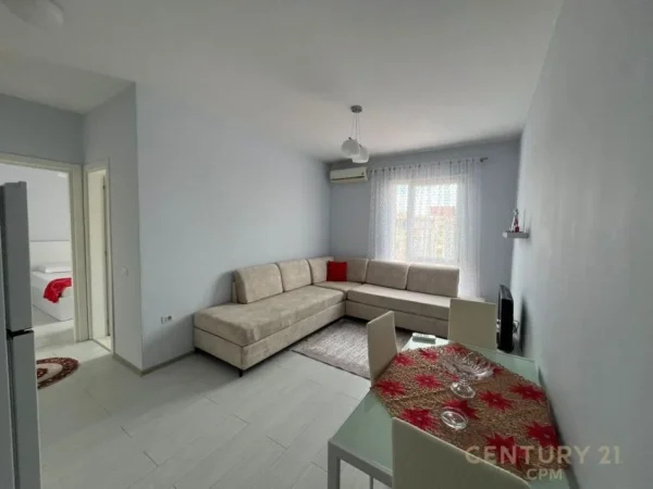 Tirane, jepet me qera apartament 1+1 Kati 6, 75 m² 650 € (Kupola)