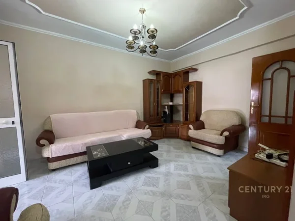 Tirane, jepet me qera apartament 2+1 Kati 2, 100 €