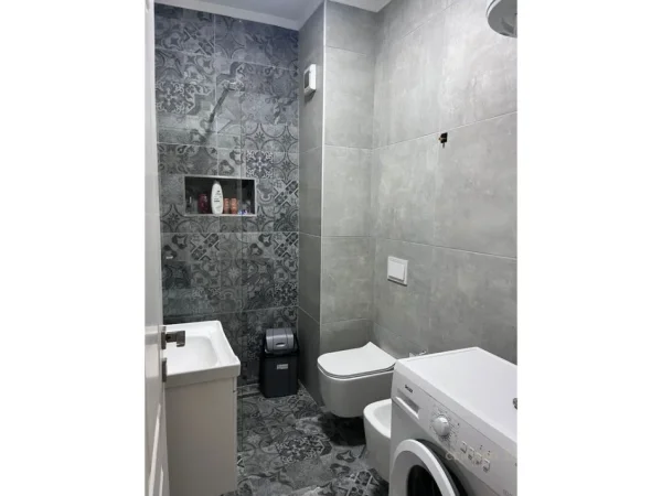 Tirane, jepet me qera apartament 2+1 Kati 7, 90 m² 700 € (Don bosko)