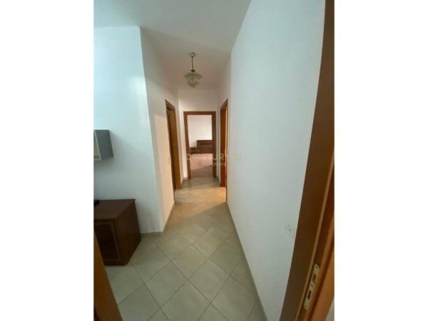 Tirane, jepet me qera apartament 2+1 Kati 2, 110 m² 550 € 