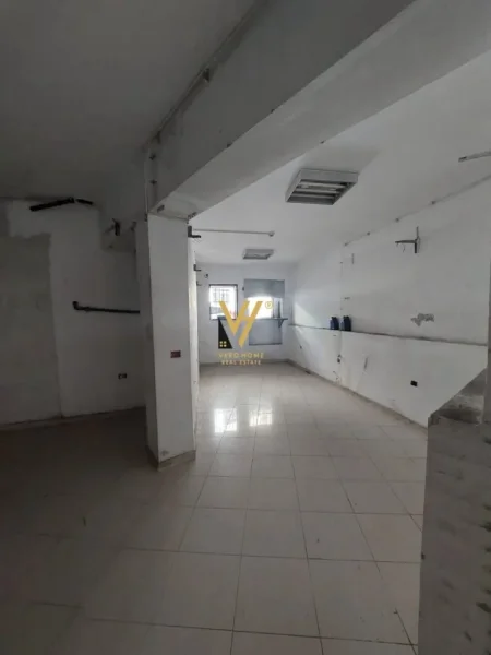 Tirane, shitet ambjent biznesi Kati 0, 996 m² 1.600.000 € (ALI DEMI)