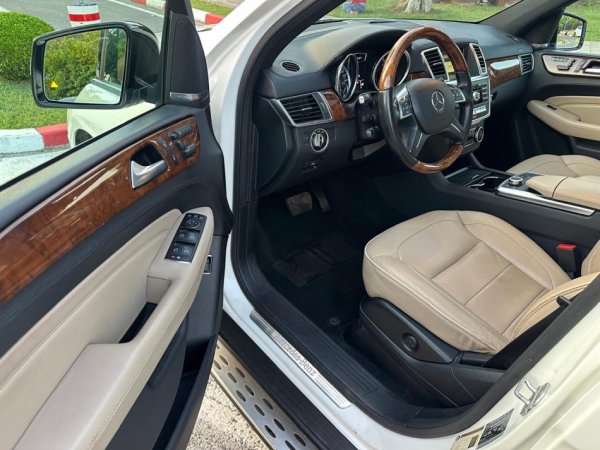 Tirane, shes SUV | Xhip MERCEDES BENZ ML 350 AMG LOOK Nafte, e bardhë automatik Klima