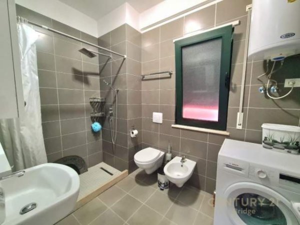 Tirane, jepet me qera apartament 2+1+BLK Kati 5, 105 m² 520 Euro (Green City)