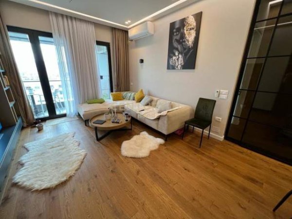 Tirane, jepet me qera apartament 2+1+BLK Kati 10, 100 m² 1.100 Euro (Kompleksi Square 21)