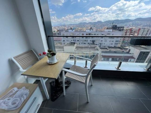 Tirane, jepet me qera apartament 2+1+BLK Kati 10, 100 m² 1.100 Euro (Kompleksi Square 21)