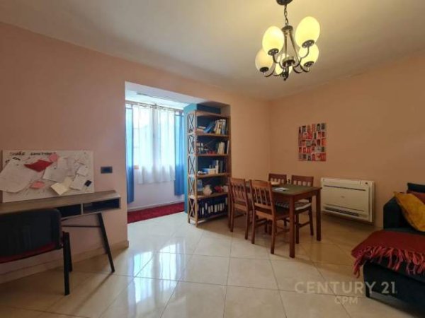 Tirane, jepet me qera apartament Kati 4, 66 m² 400 Euro (Rruga Mine Peza)