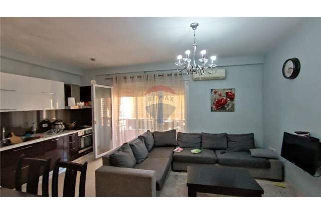 Tirane, jepet me qera apartament 1+1 Kati 4, 60 m² 350 Euro (Don Bosko)