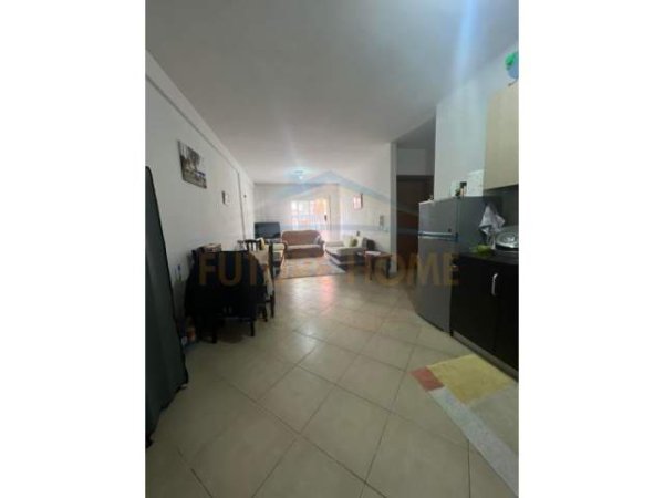 Tirane, shitet apartament 2+1 Kati 2, 93 m² 93.000 Euro (Unaza E Re Astir)