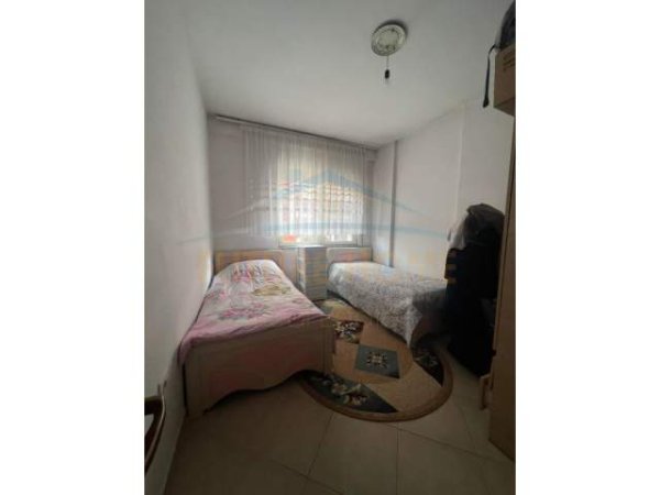 Tirane, shitet apartament 2+1 Kati 2, 93 m² 93.000 Euro (Unaza e Re)