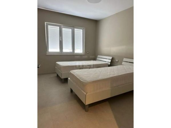Tirane, jepet me qera apartament 2+1+BLK Kati 1, 84 m² 550 Euro (Rruga Bardhyl)