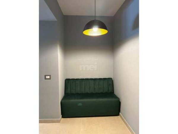 Tirane, jepet me qera apartament 2+1+BLK Kati 1, 84 m² 550 Euro (Rruga Bardhyl)