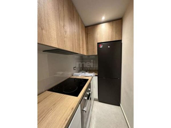 Tirane, jepet me qera apartament 2+1+BLK Kati 1, 84 m² 550 Euro (Rruga Bardhyl)