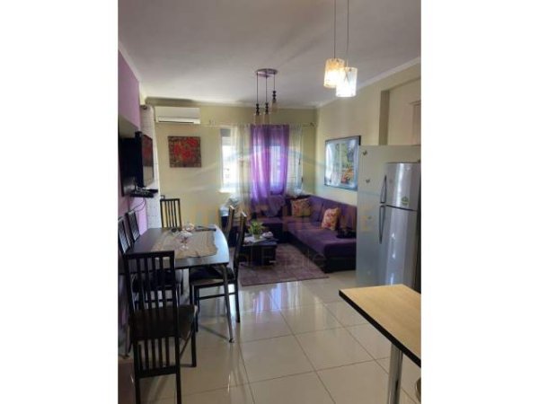 Tirane, jepet me qera apartament 2+1+BLK Kati 5, 110 m² 350