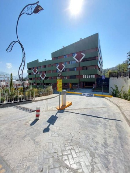 Tirane, shitet apartament 3+1+A+BLK Kati 2, 139 m² 180.700