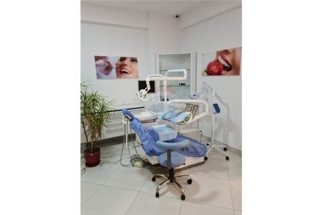 Tirane, shitet ambjent biznesi Kati 1, 75 m² 25.000 Euro (Rruga e Kavajes)