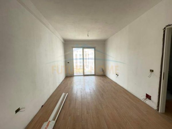 Tirane, shitet apartament 1+1 Kati 3, 66 m² 72.600 Euro (Unaza E Re Astir)