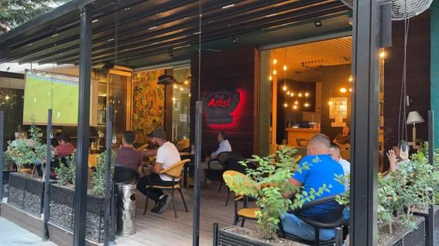 Tirane, jap me qera ambjent biznesi 100 m² 1.000 Euro (BULEVARDI I RI)