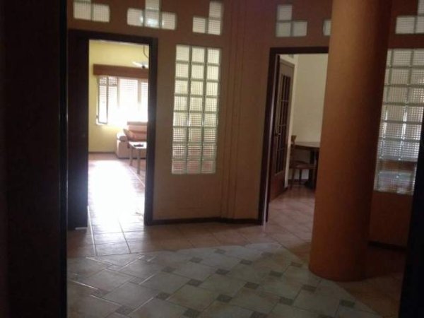 Tirane, jepet me qera apartament 1+1+A Kati 3, 50 m² 37.000 Leke (Siri Kodra)