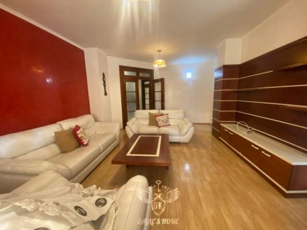 Durres, jepet me qera apartament 4+1+BLK Kati 7, 150 m² 500 Euro (Drejtoria Policis,Durres)